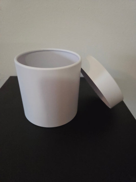 Elegant White Cardboard Hat Box with Lid