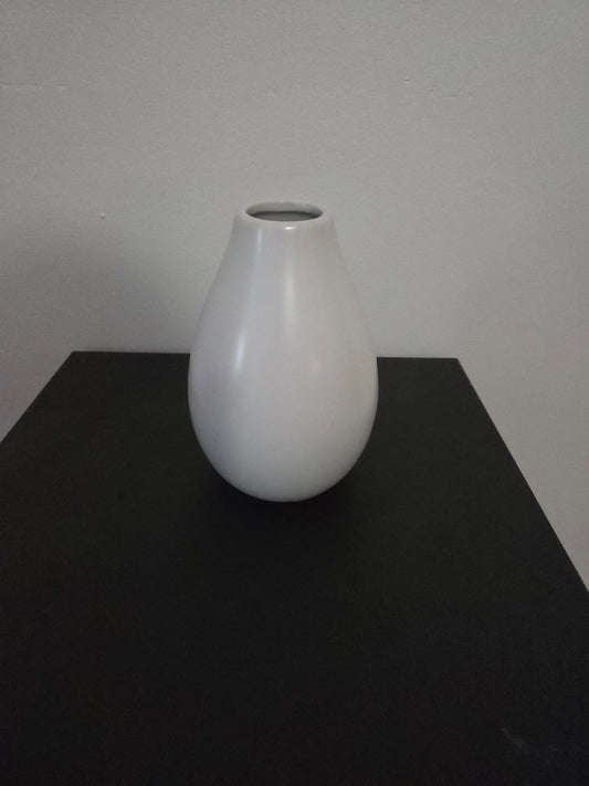 Elegant Smooth Raindrop Ceramic Vase